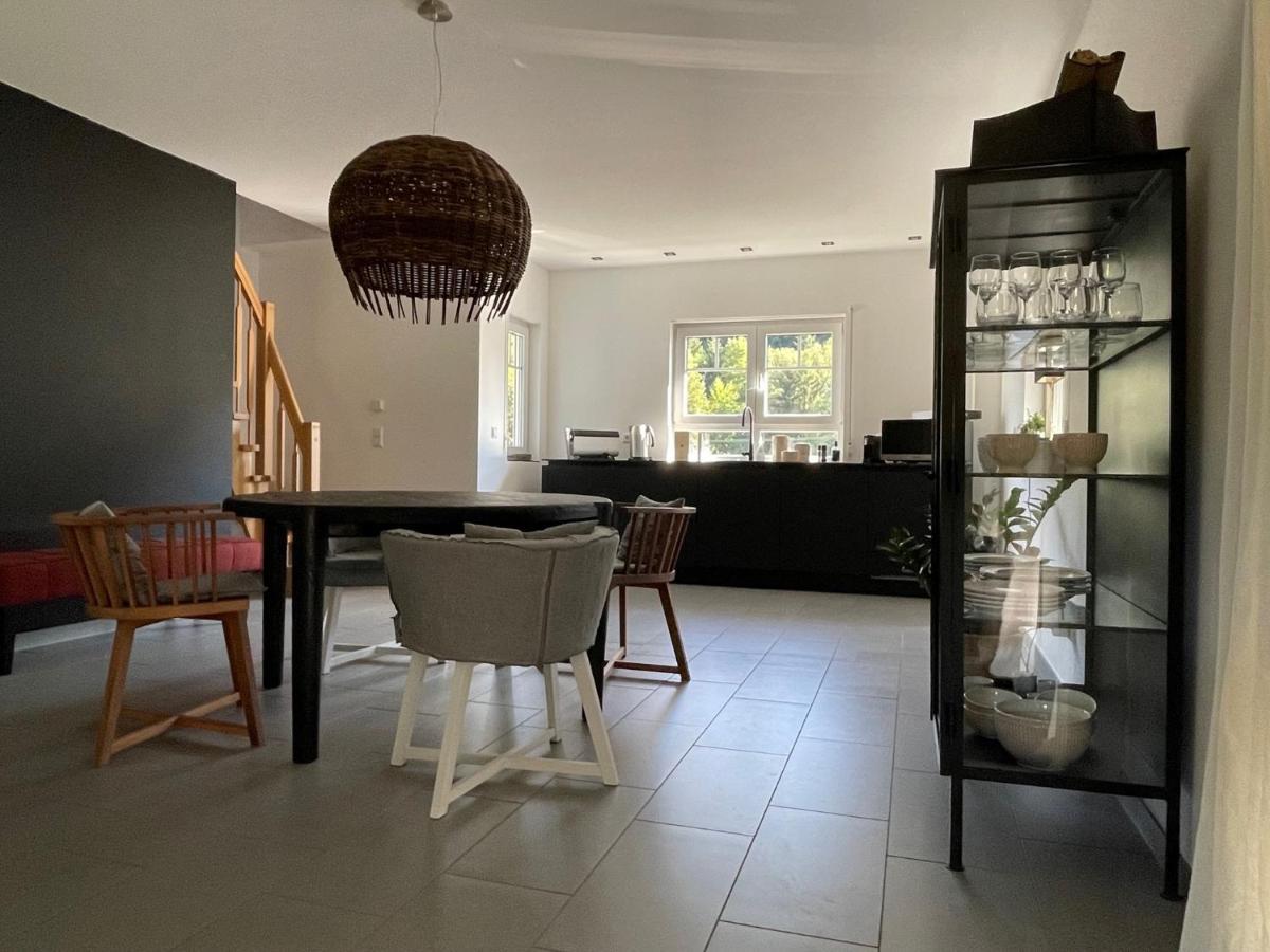 Stilvolle Wohnung Fuer 2-3 Personen - Mit Riesiger Dachterrasse Haigerloch Екстериор снимка