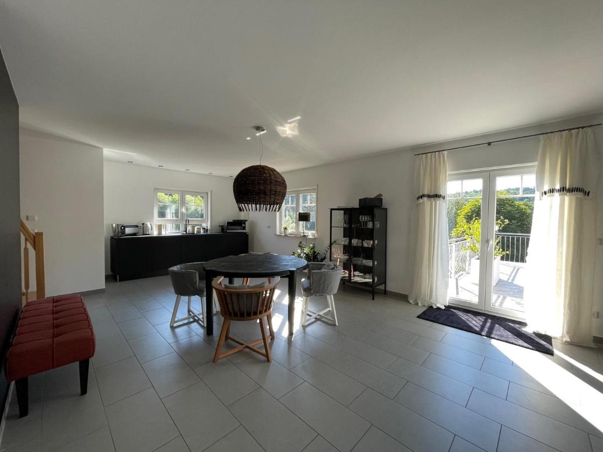 Stilvolle Wohnung Fuer 2-3 Personen - Mit Riesiger Dachterrasse Haigerloch Екстериор снимка